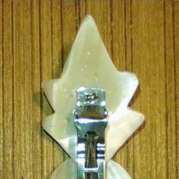 Hand Carved Shell Hair Clip - Picture 2 of 4